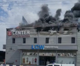 قلنسوة: اندلاع حريق كبير في مجمّع تجاري 